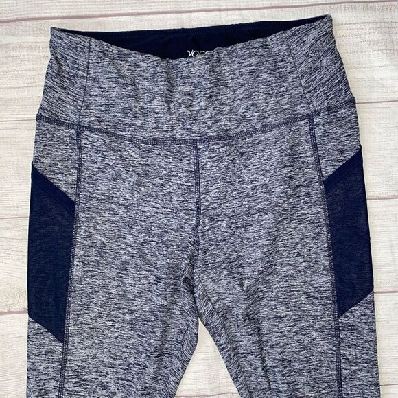Vogo athletics women M Capri leggings w/side pockets blue & white - Picture 3 of 10